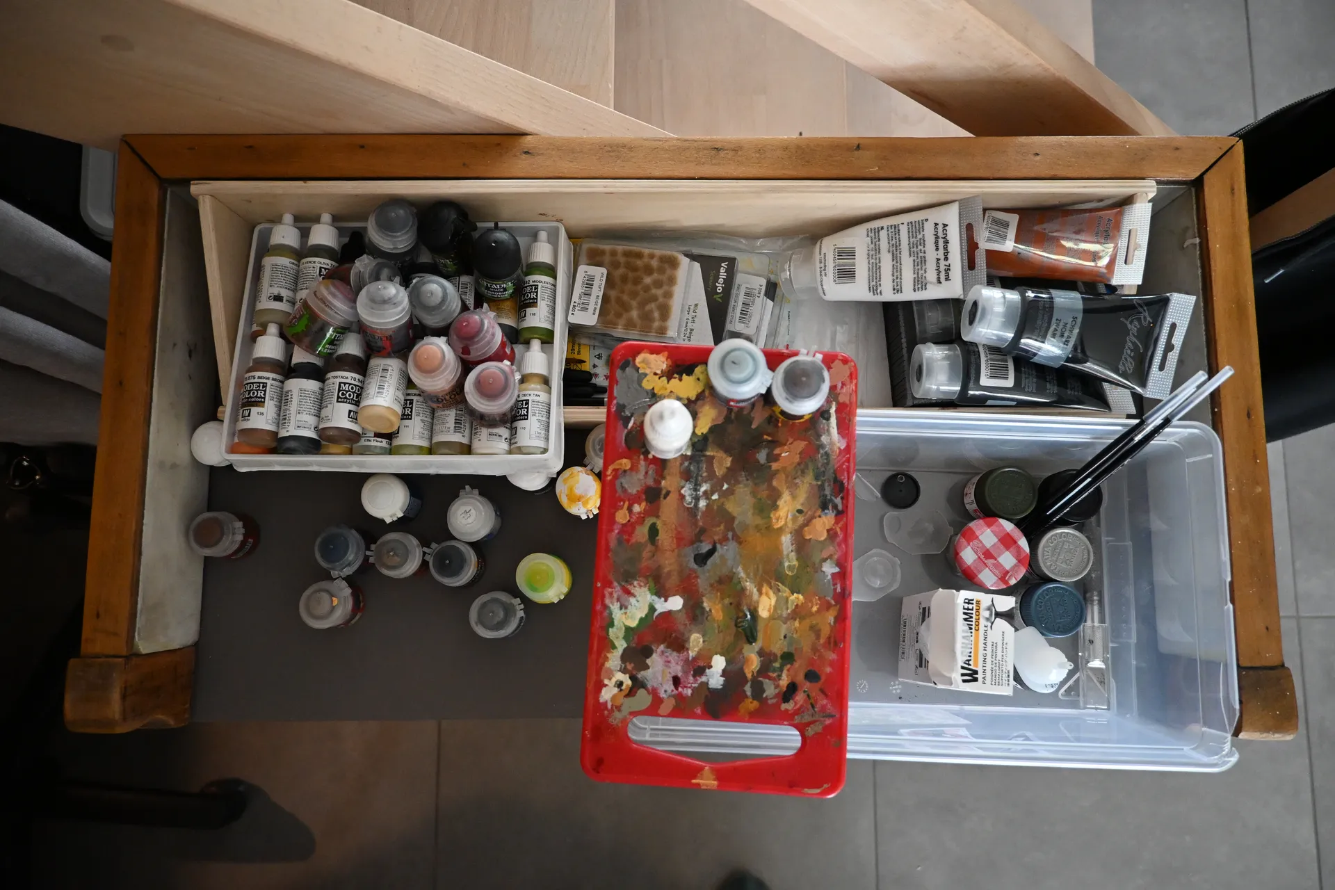 Peinture de figurines dans mon atelier